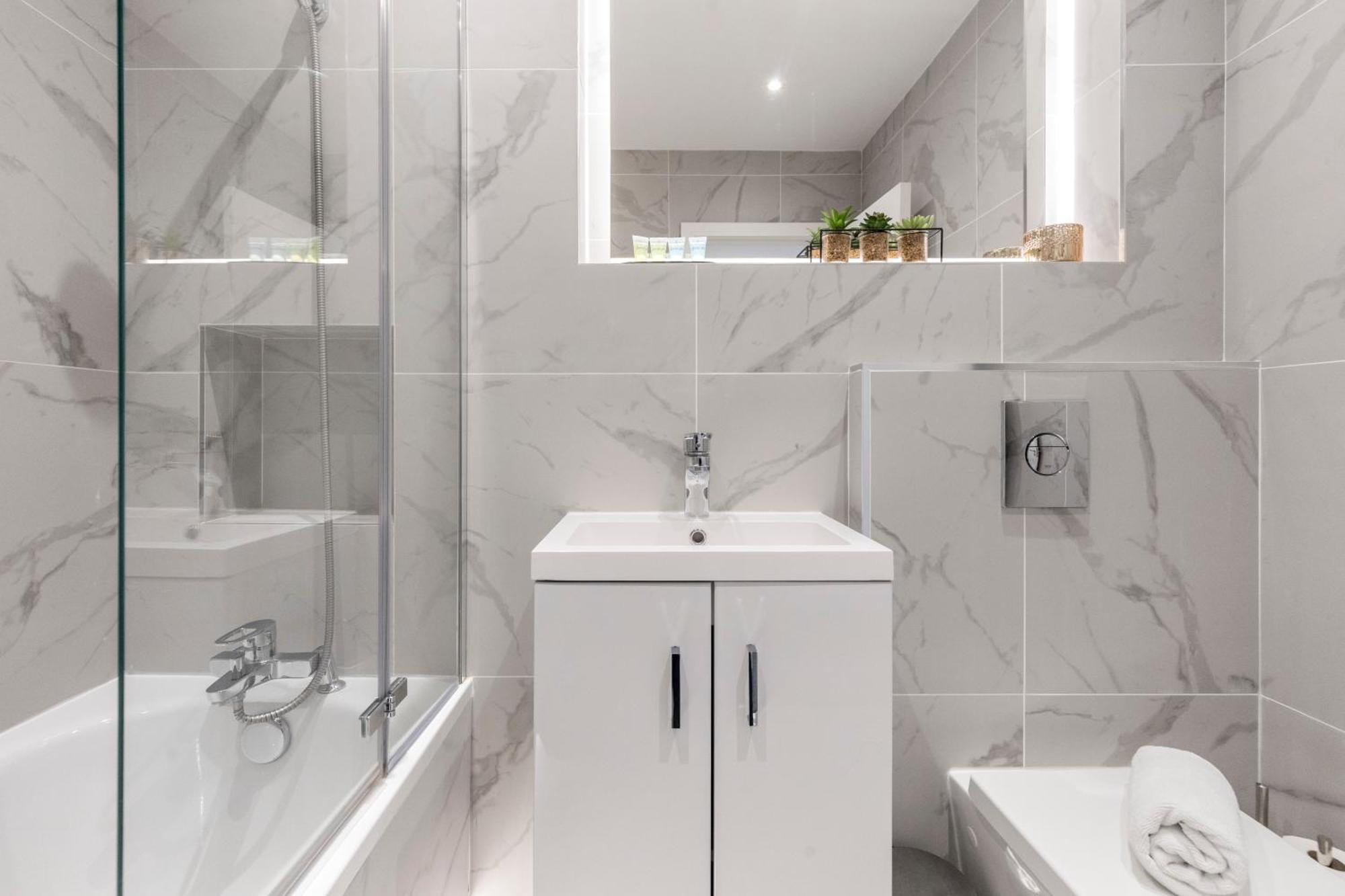 Luxurious 2 Bedroom - Apartment - Central Location London Exterior photo