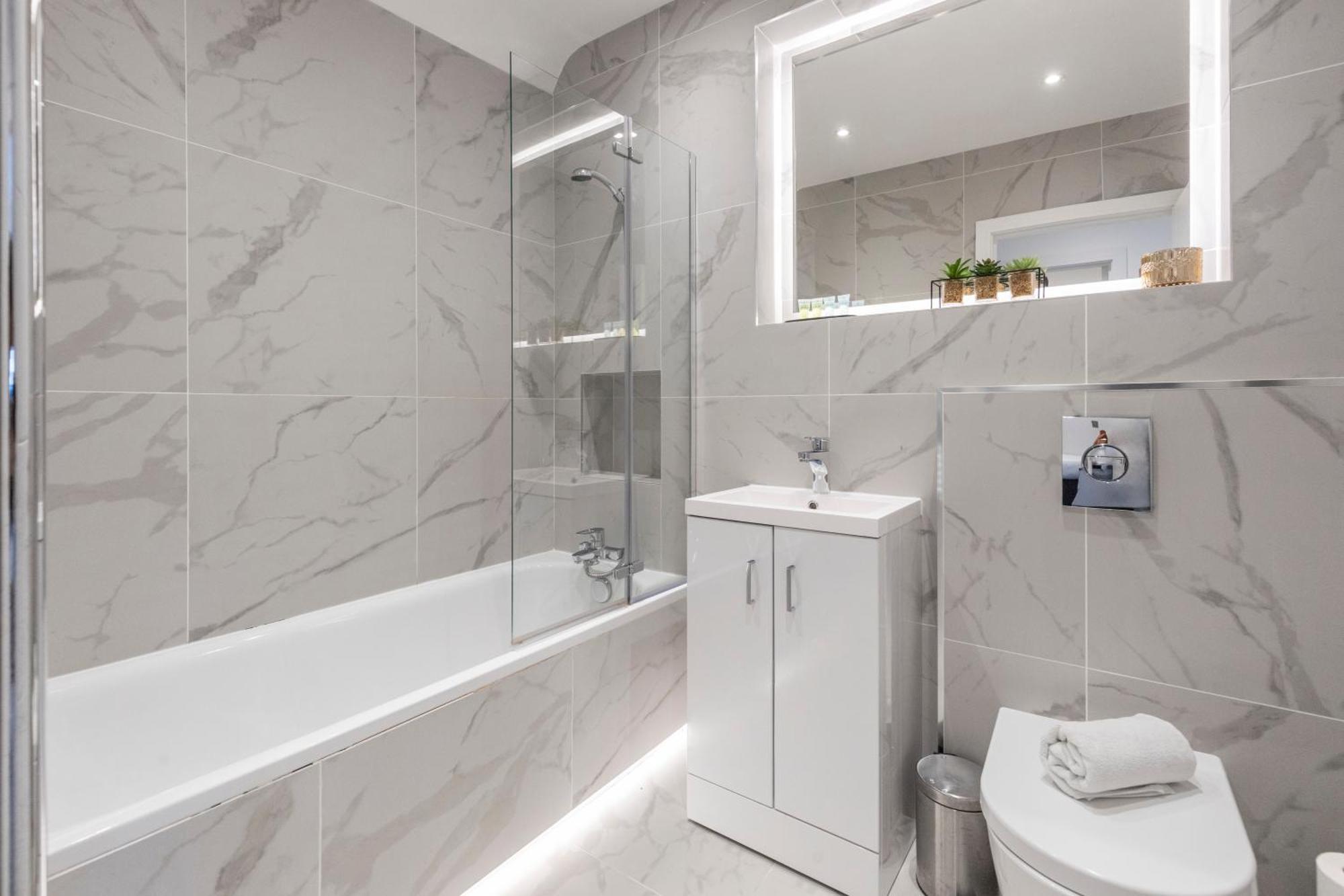 Luxurious 2 Bedroom - Apartment - Central Location London Exterior photo